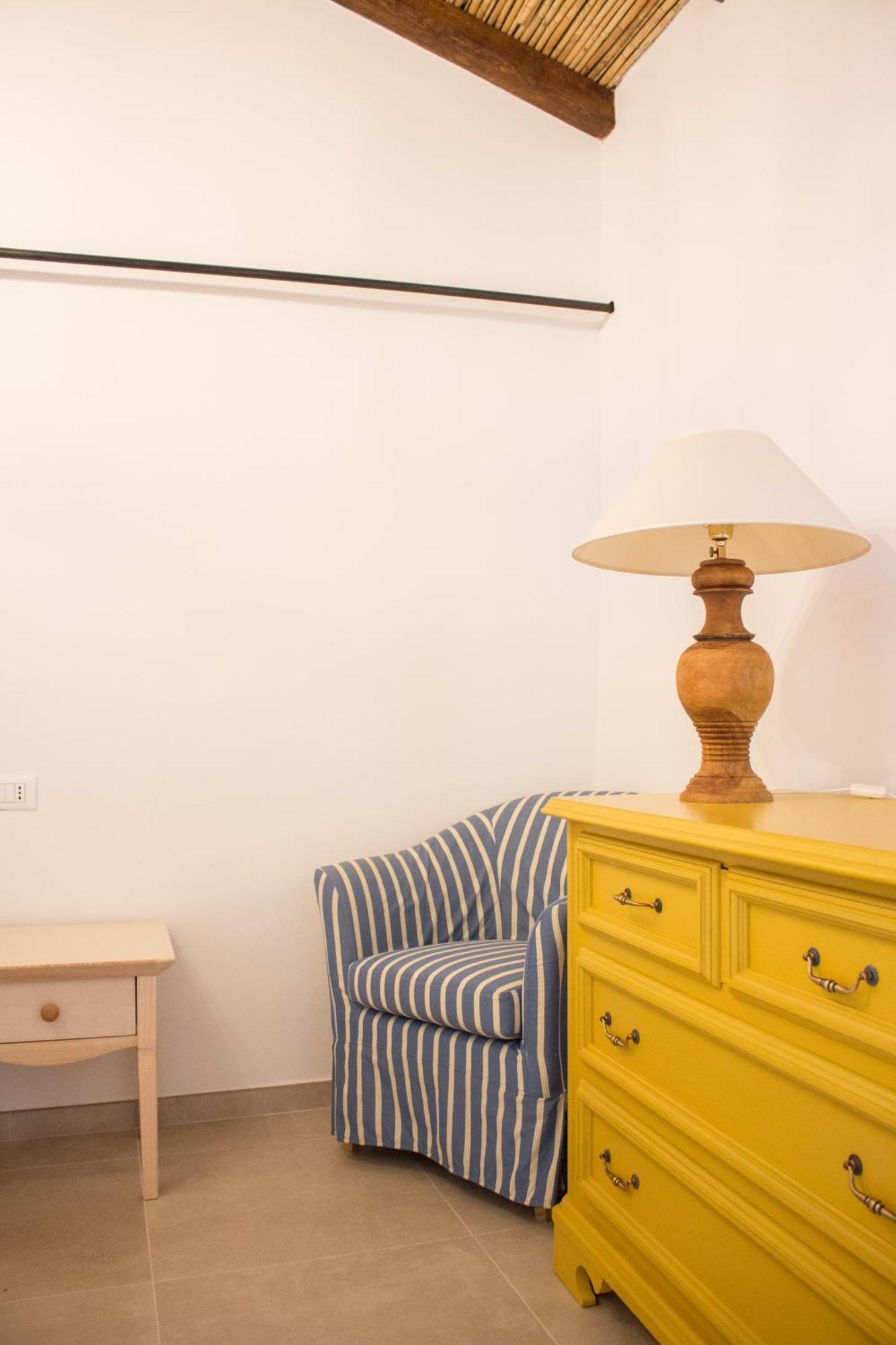 Domo Bangone - Sa Corte Apartment Orosei